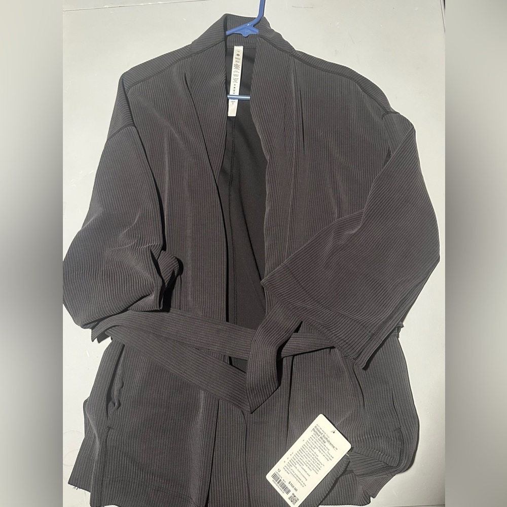 NWT Ribbed Softstreme Belted  Wrap size 12